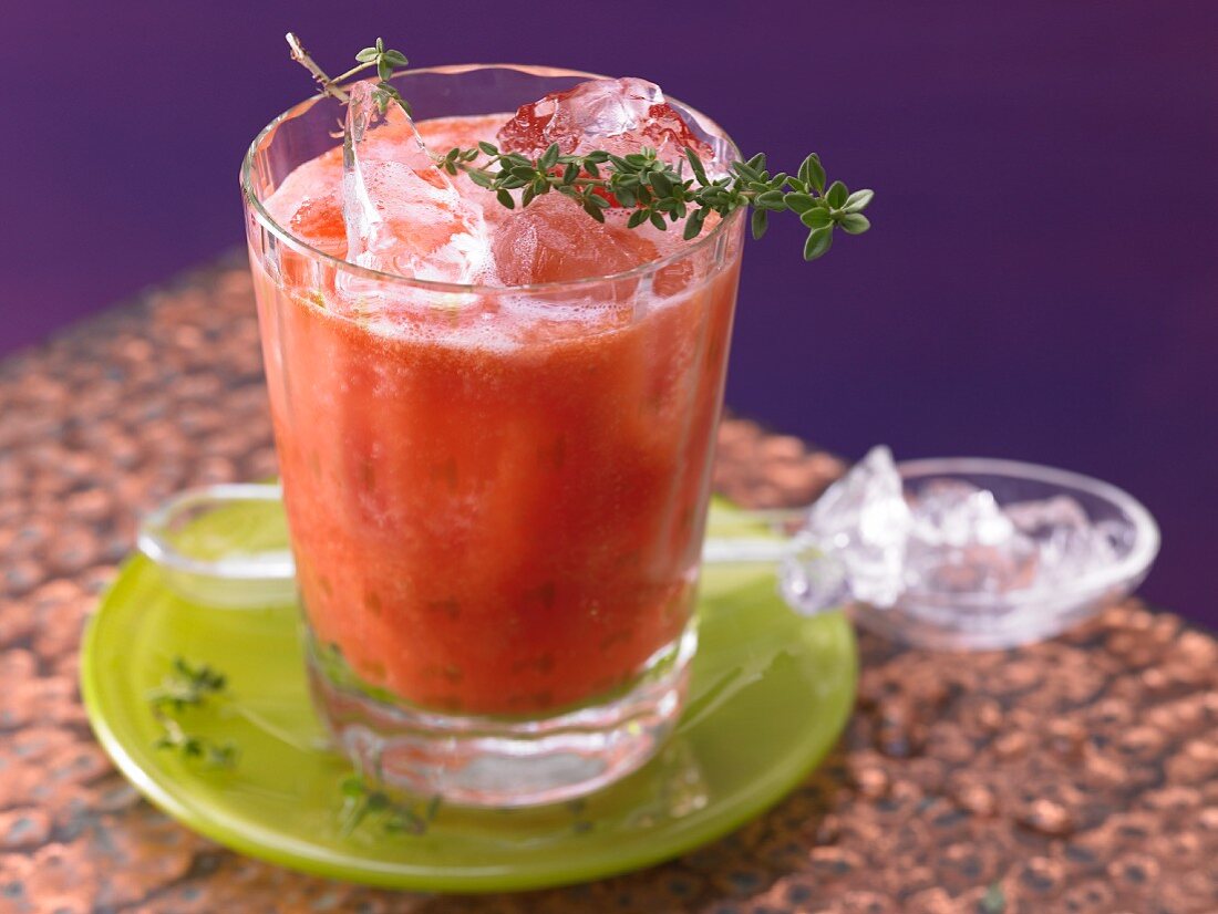 A fruity tomato drink with grapefruit