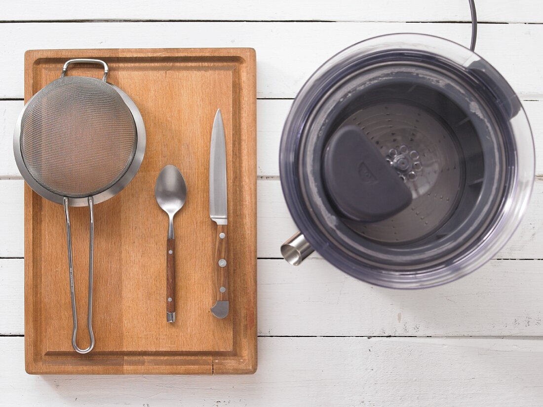 Utensils for fruit and vegetable salad