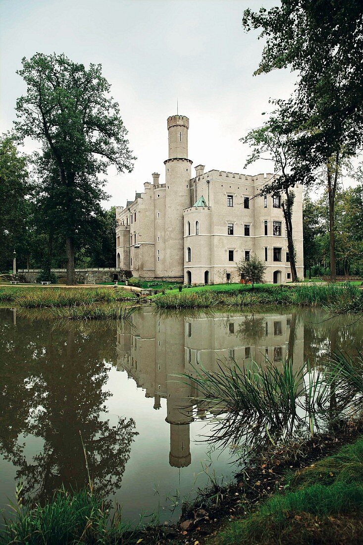 Schloss Fischbach mit Park im Hirschberger Tal, Polen