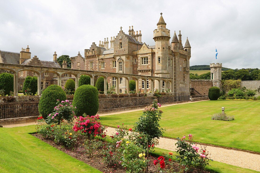 Following the traces of Sir Walter Scott: Abbotsford House in the Scottish Lowlands