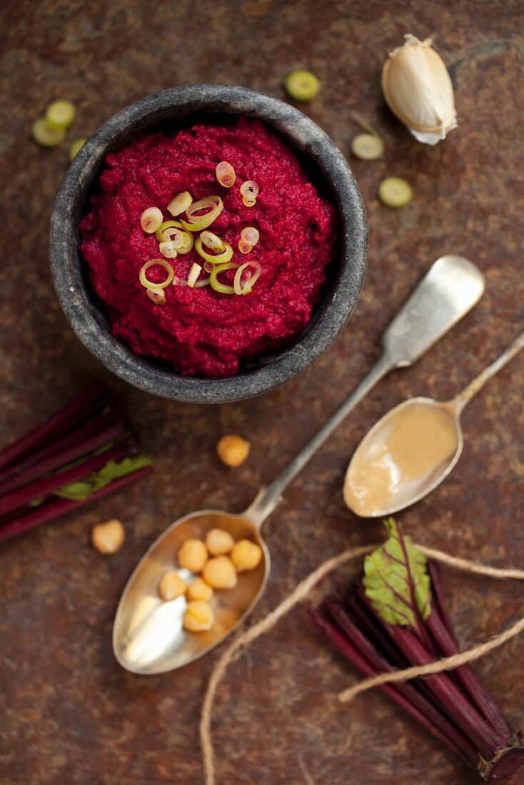 Beetroot hummus with spring onions
