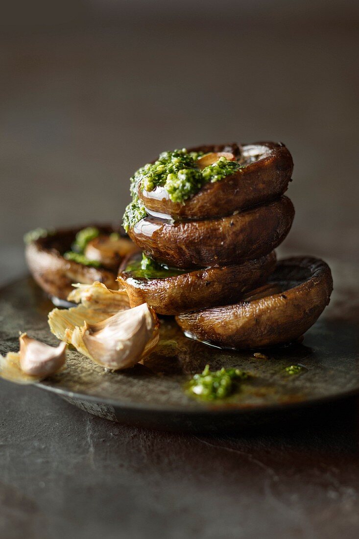 Pan-fried shiitake mushrooms with garlic and pesto (Italy)