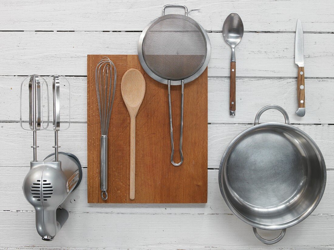 Kitchen utensils for preparing compote