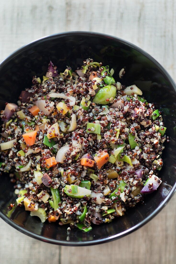 Black quinoa with vegetables