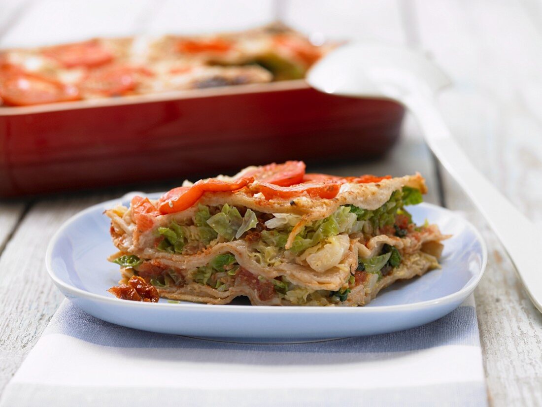 Savoy cabbage lasagne with tomatoes