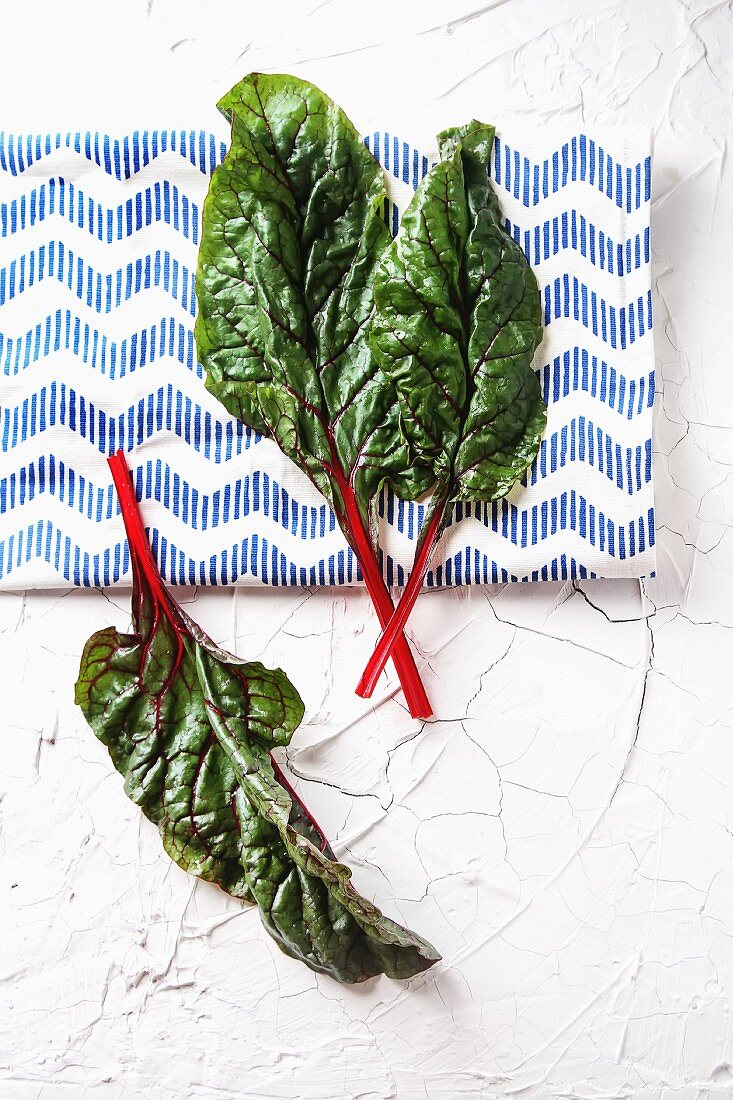 Red-stemmed chard (seen from above)