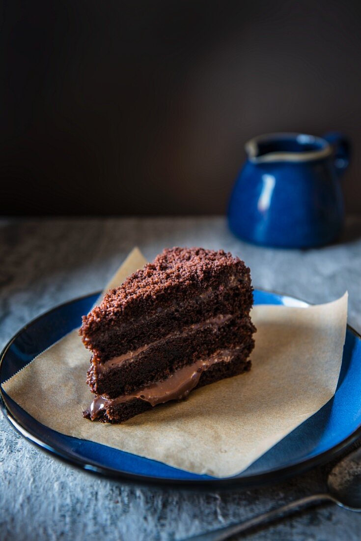 Ein Stück Brooklyn Blackout Cake (Schokoladentorte, England)