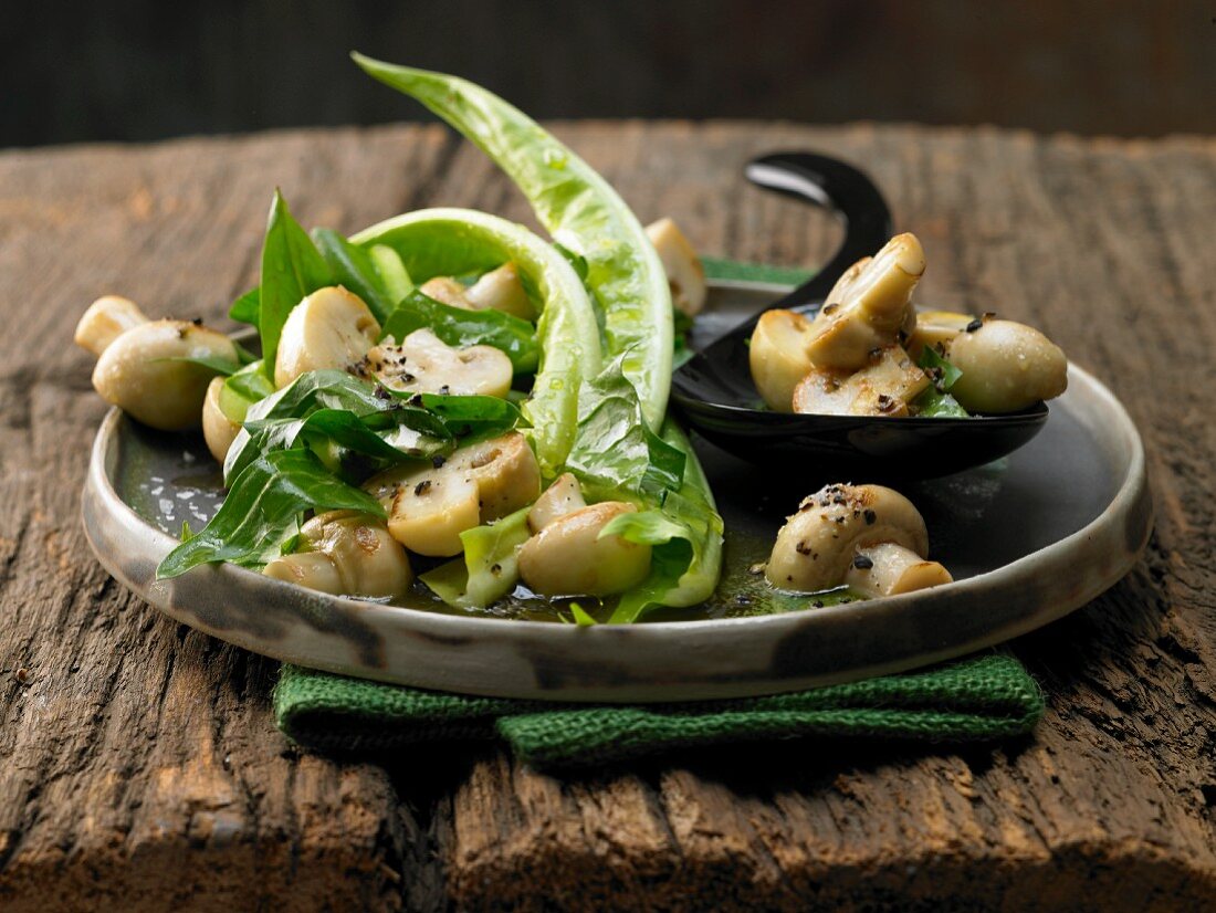 Warm mushroom salad with dandelion