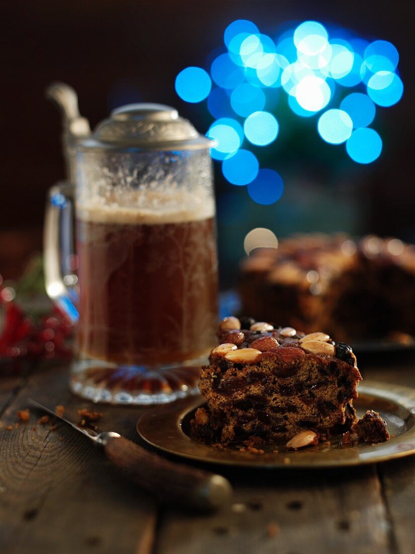 Dundee Cake (schottischer Früchtekuchen)