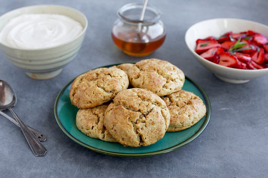 Scones with ricotta, honey, strawberries and tarragon
