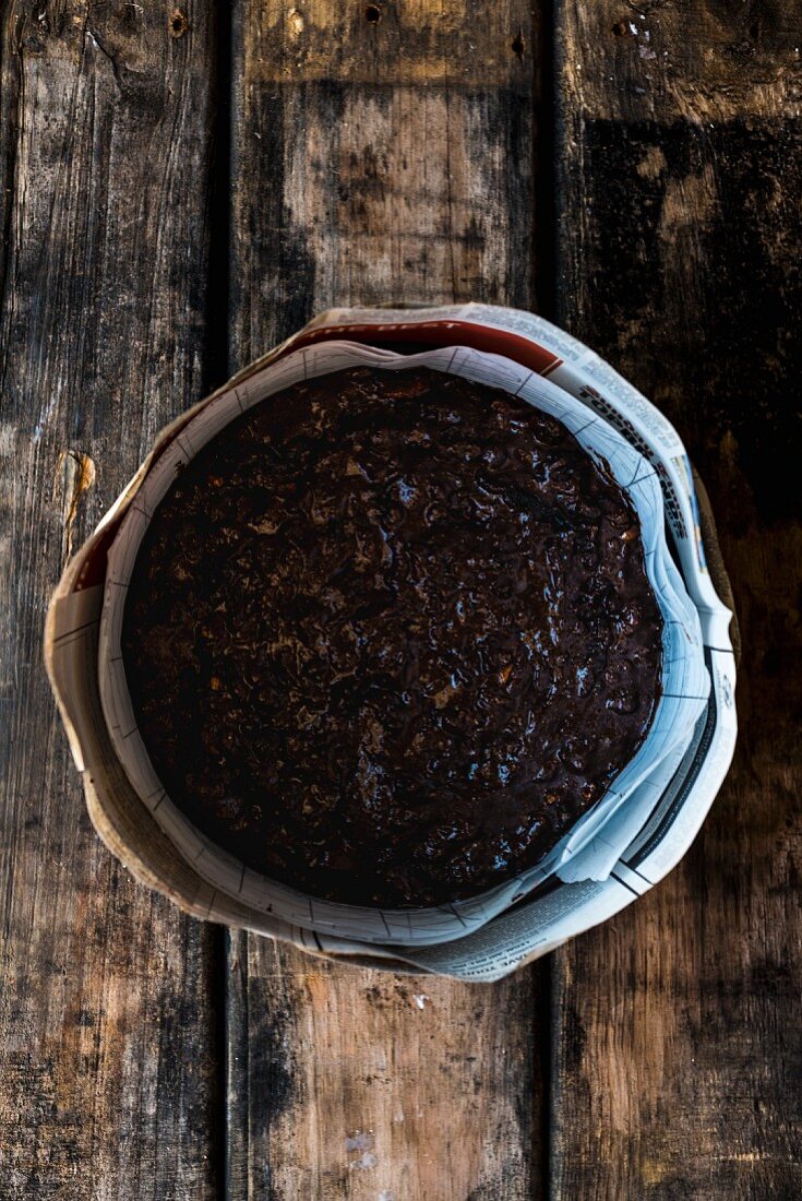 Teig für Dinkel-Amaretto-Früchtekuchen in Backform