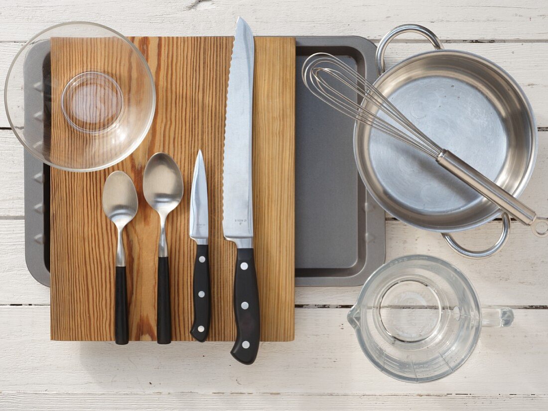 Kitchen utensils for baking fig bread