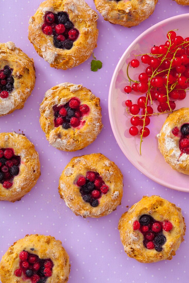 Biscuits with fresh berries