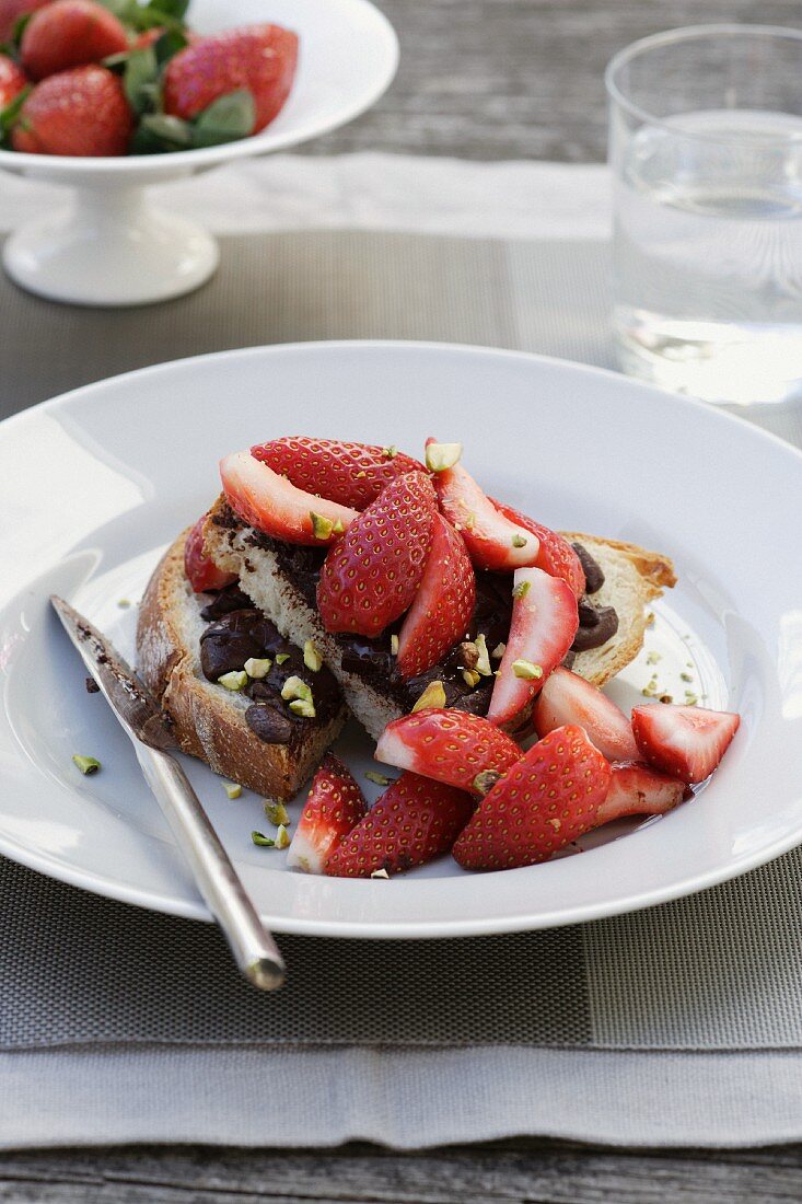 Erdbeer-Schokoladen-Bruschetta