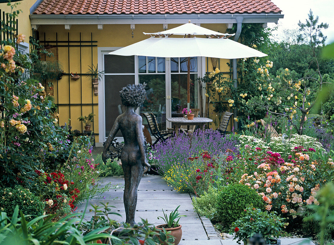 Terrace with pink (rose), Lavandula (lavender), Dianthus