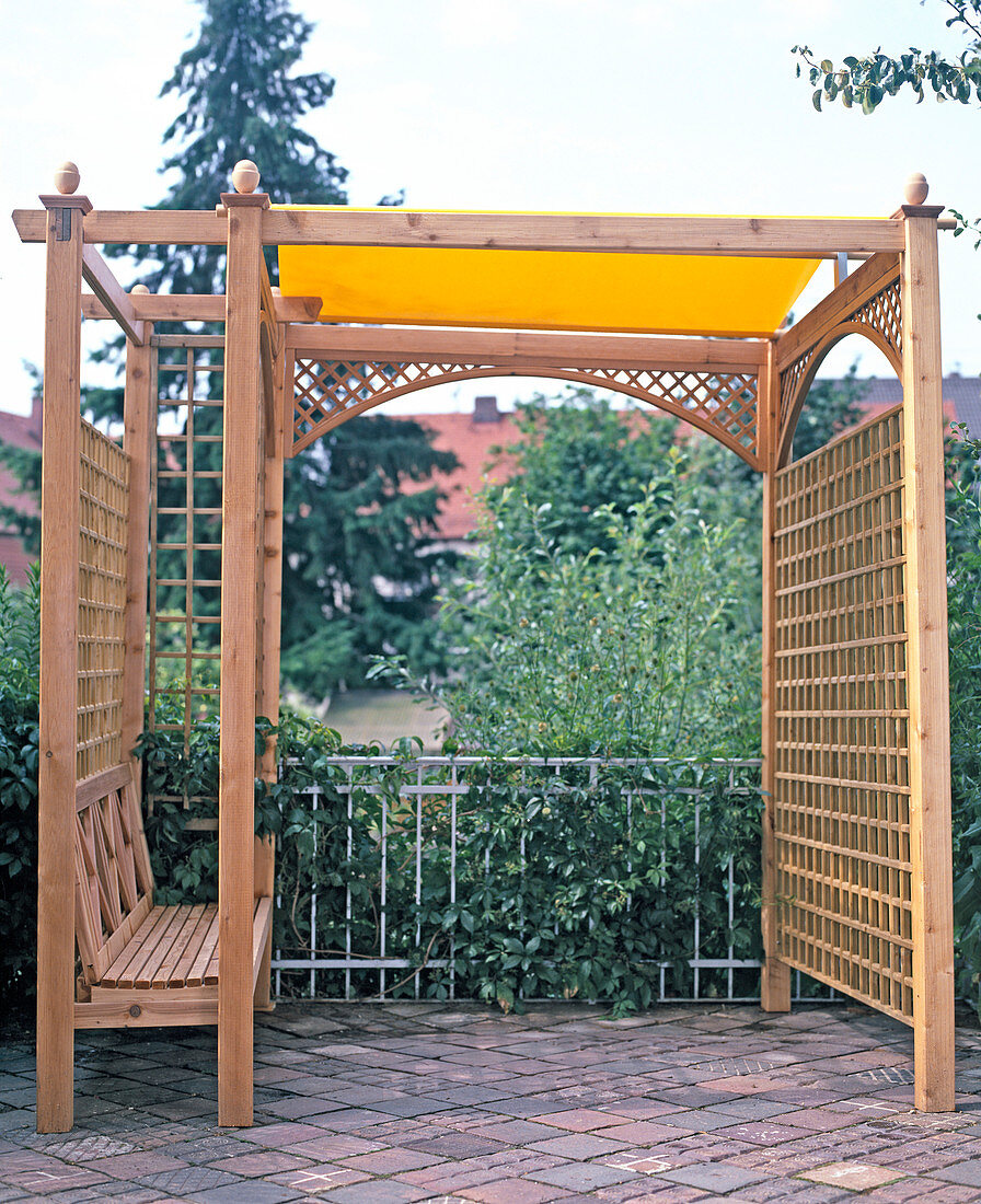 Pergola built up (Osmogard) without planting