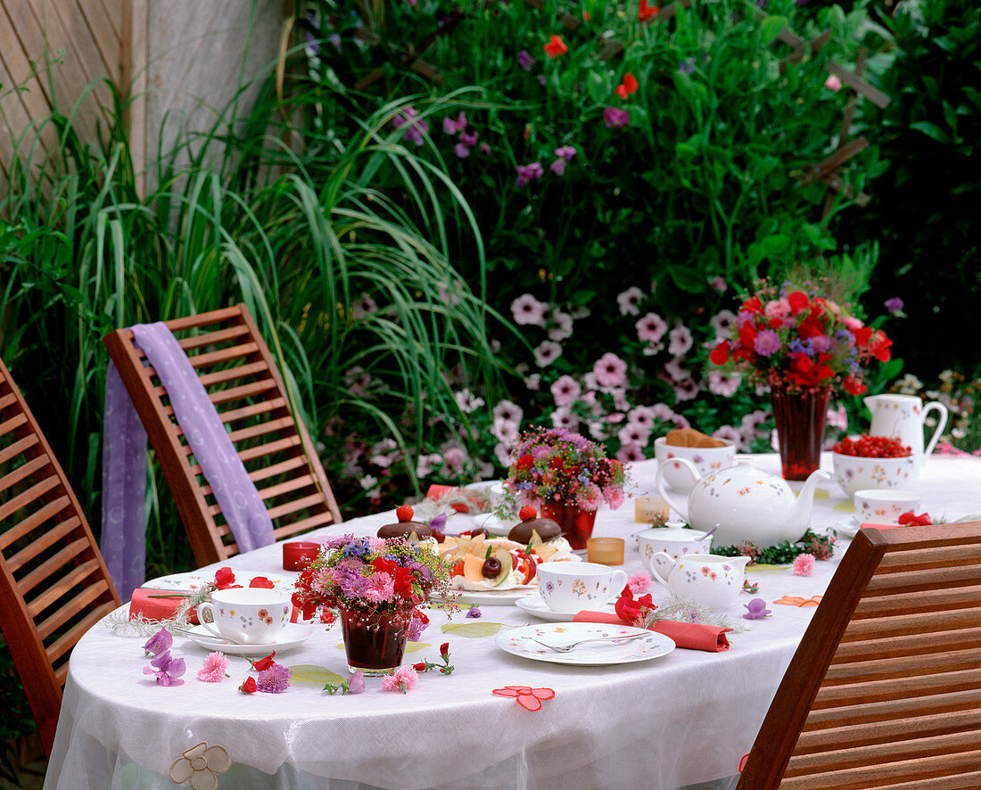 Coffee table on the terrace