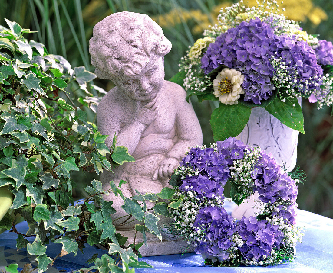 Hydrangea, Gysophila, Zinnia