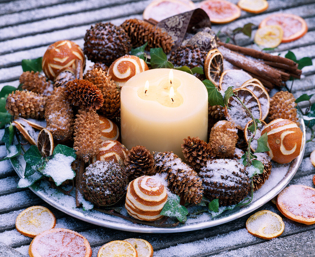 Abies, Hedera, Citrus sinensis, decorated, studded