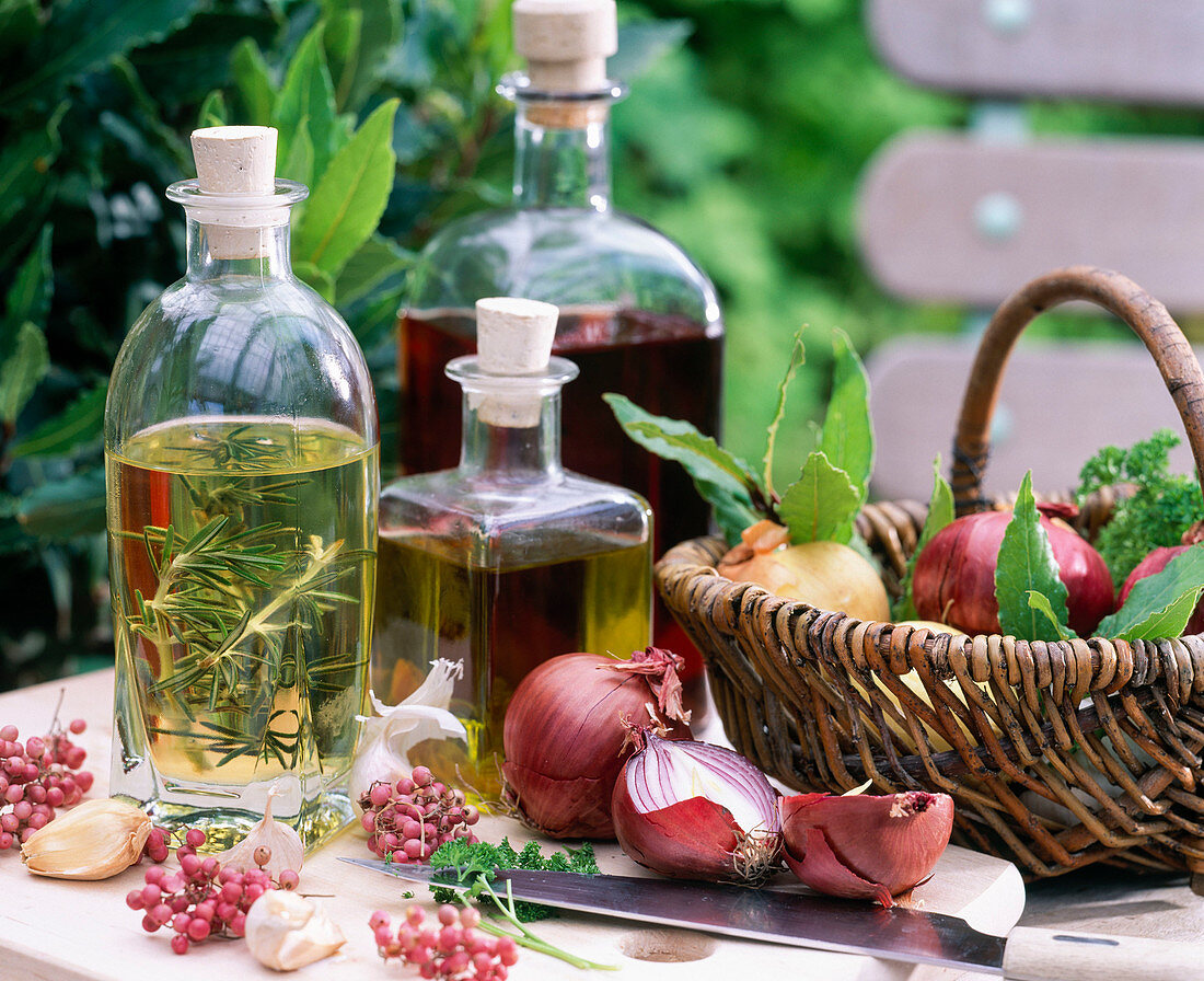 Herbal oil and herbal vinegar