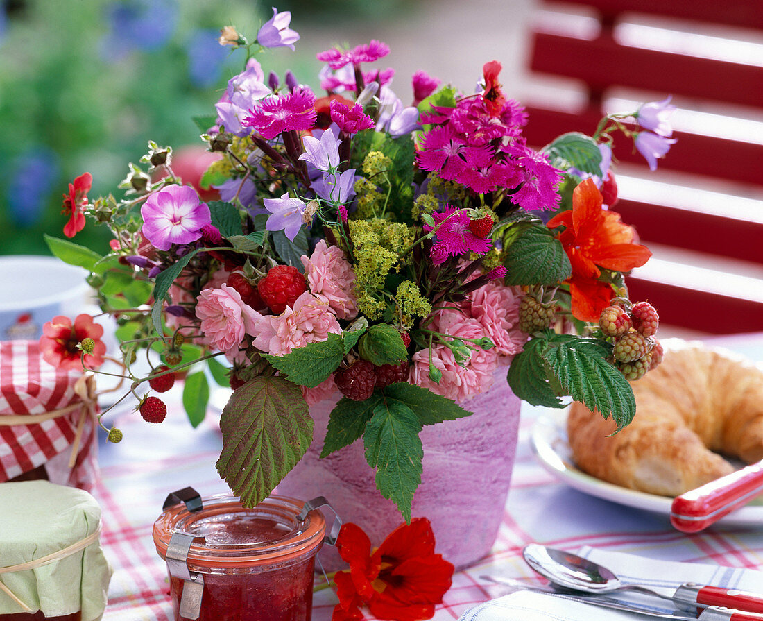 Dianthus (carnations), Rosa 'The Fairy' (roses)