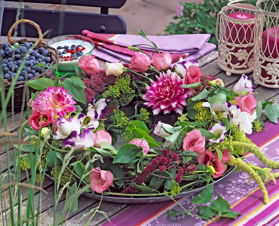 Dahlia / Dahlia, Eustoma / Prairieenzian