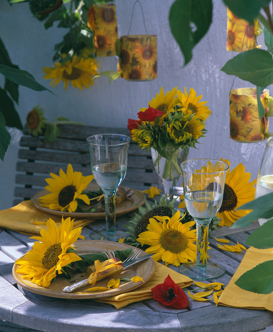 Helianthus (Sunflower table decoration)