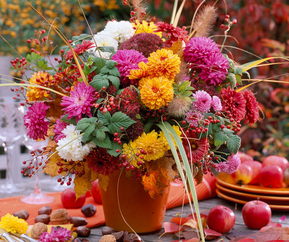 Tie autumn bouquet