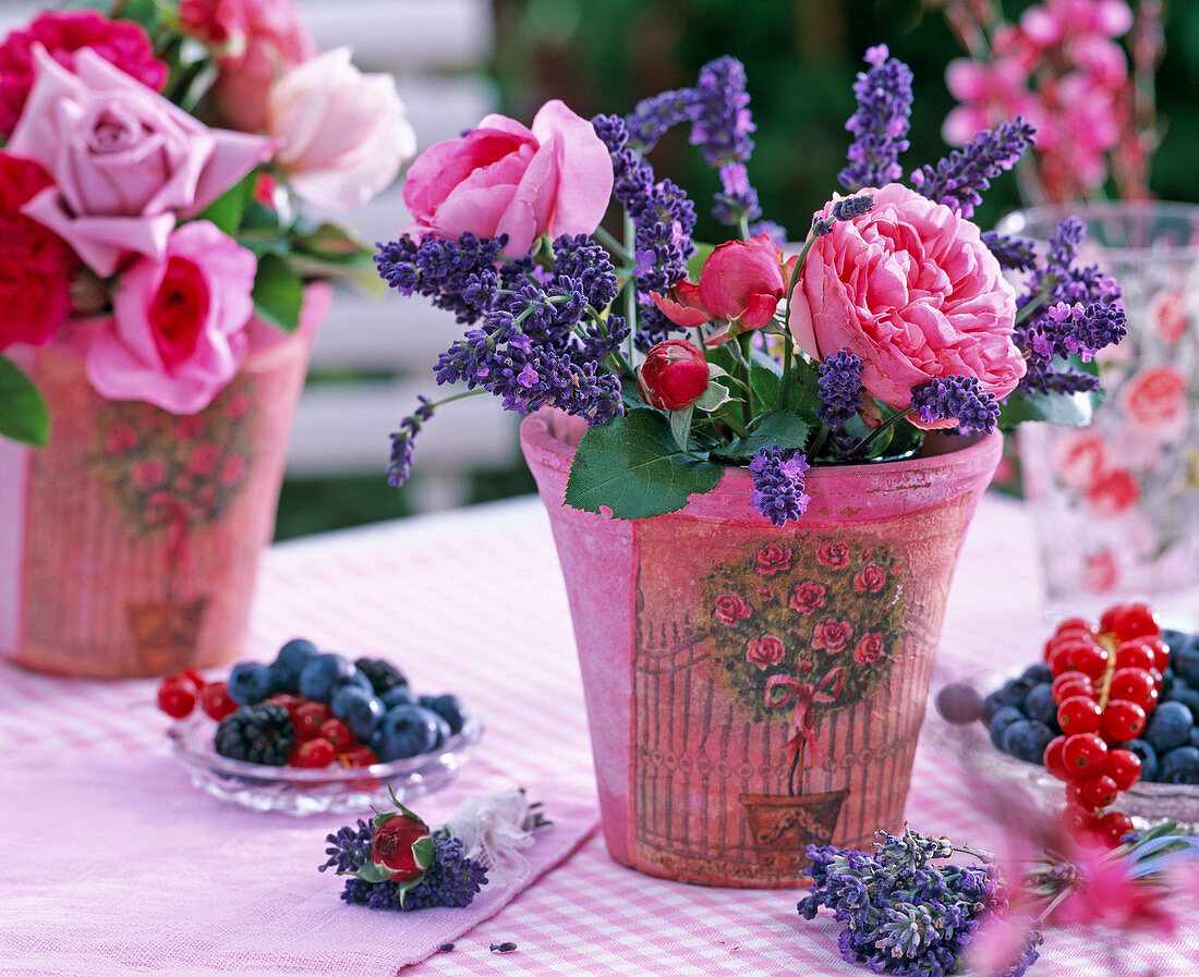 Pink (rose) in pot with napkin technique