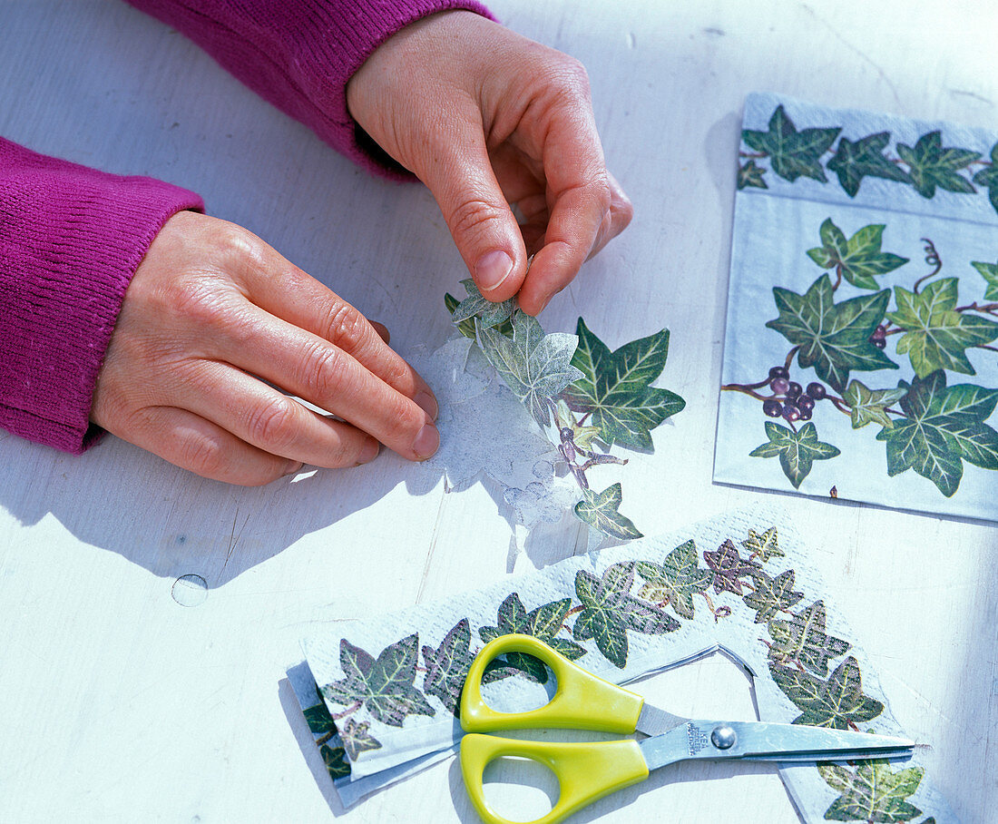 Napkin technique with ivy