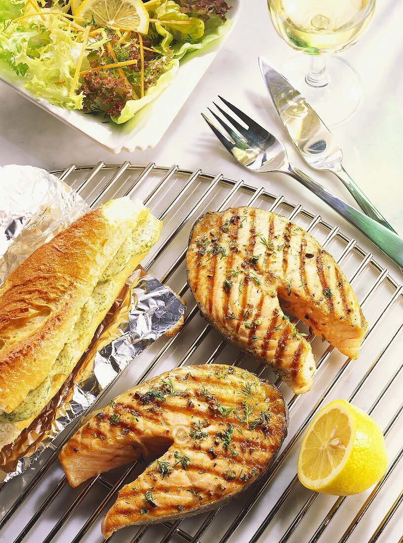 Grilled Salmon and Garlic Bread