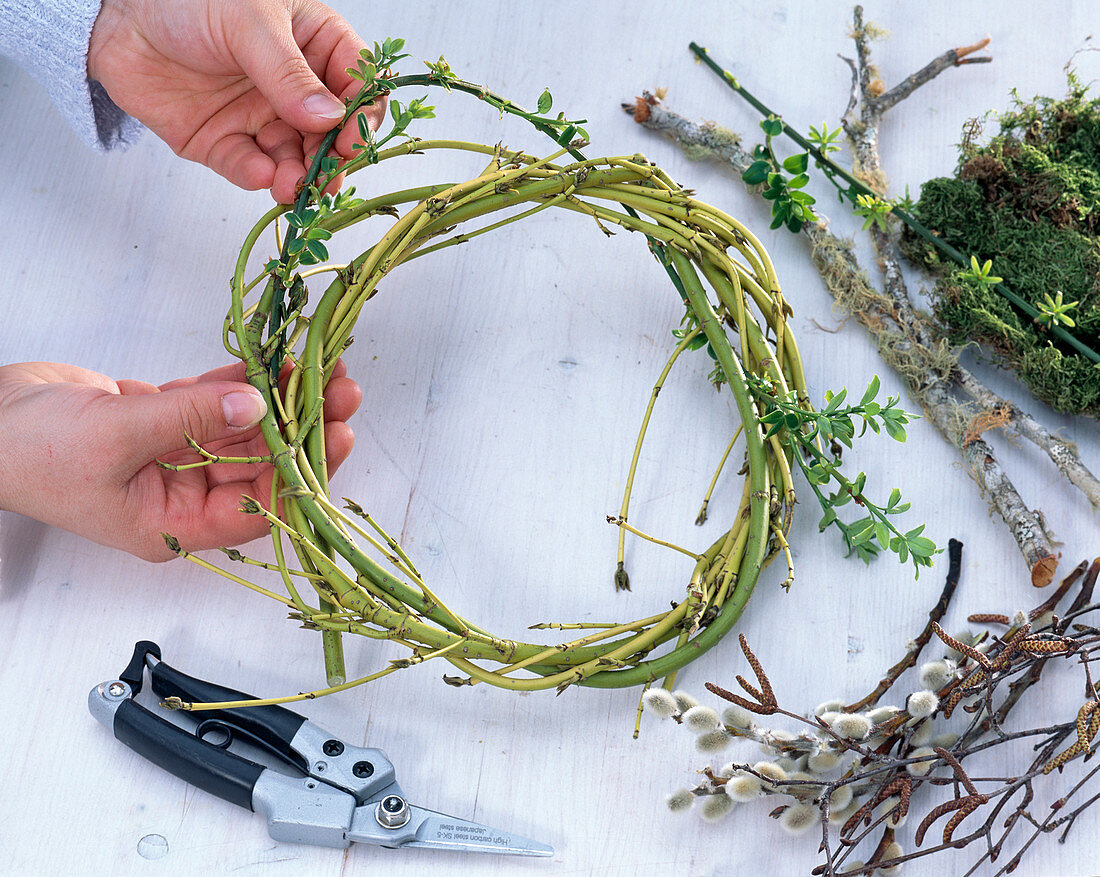 Ostrich egg in the wreath