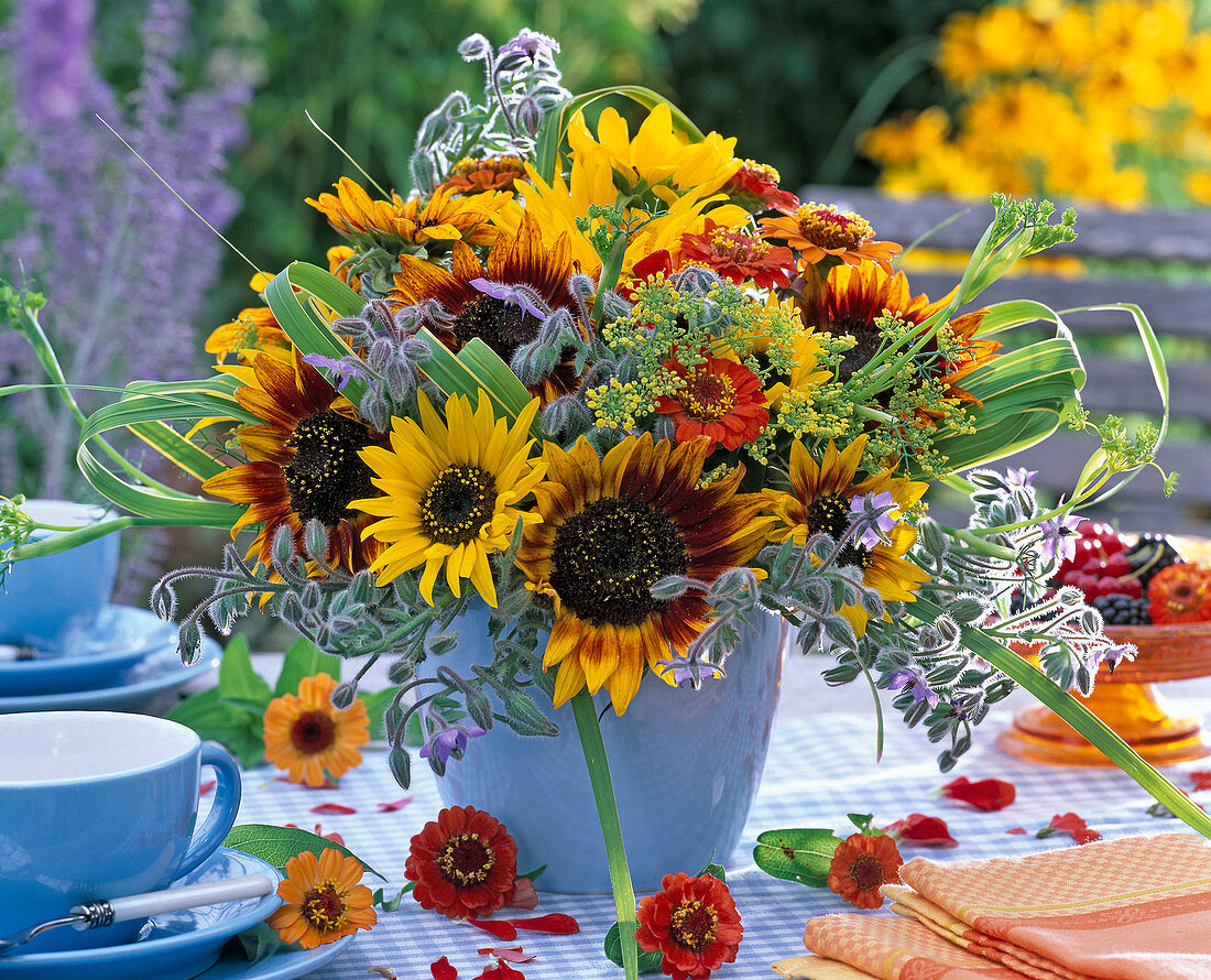 Late summer bouquet with Helianthus, Borago