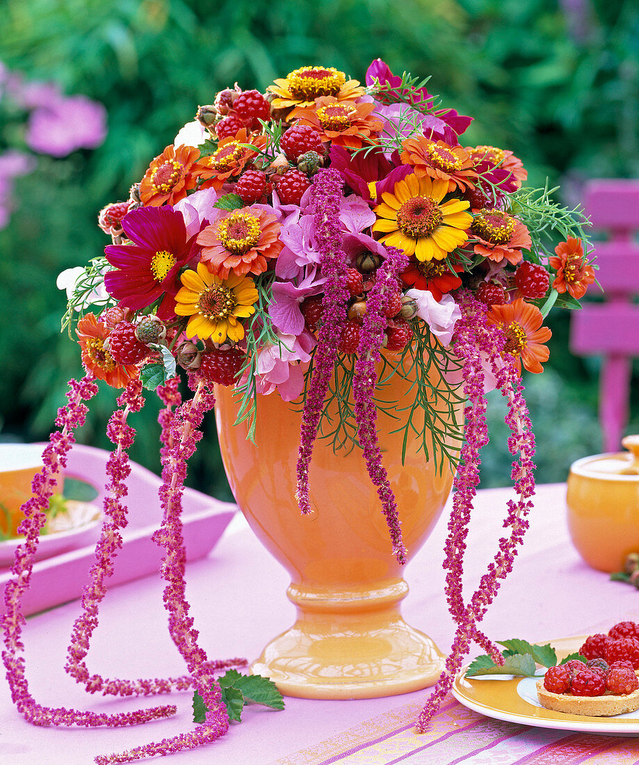 Late summer arrangement in an orange cup (5/5)