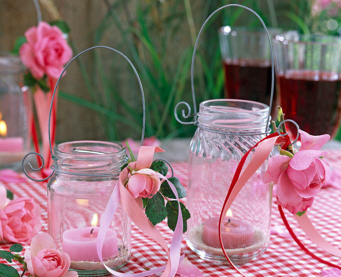 Paper lanterns with pink (roses)