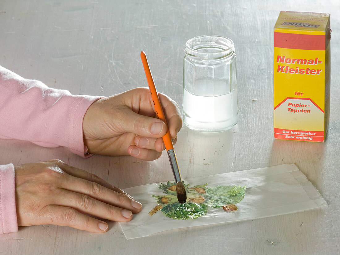 Sandwich bags with napkin technique as lanterns: 4/5