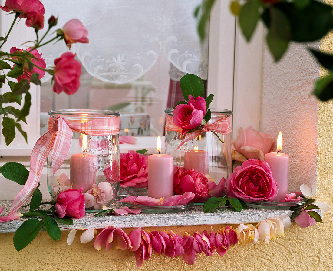 Lanterns with pink (roses) and threaded rose petals