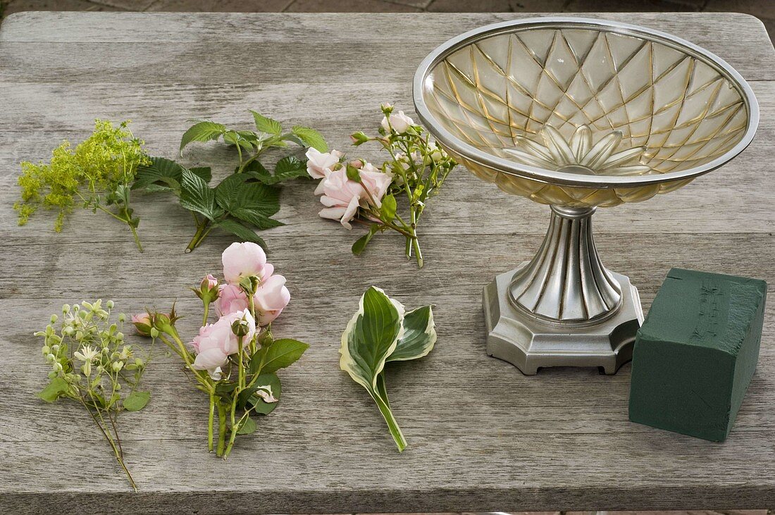 Festive arrangement with pink roses