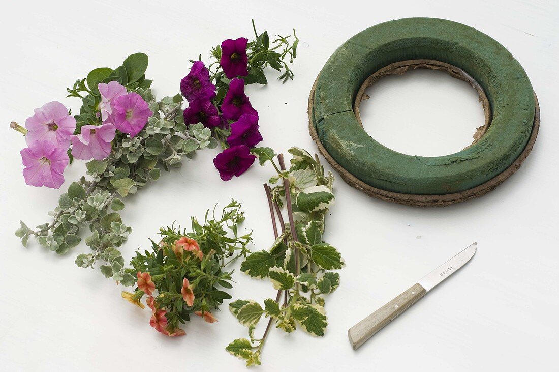 Petunias wreath