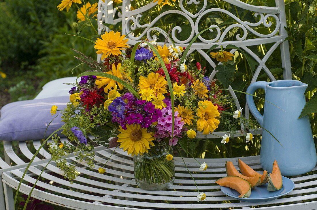 Strauß aus Heliopsis (Sonnenauge), Phlox (Flammenblumen), Anthemis