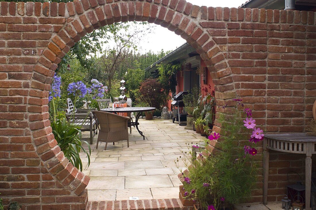 Moon gate made of bricks