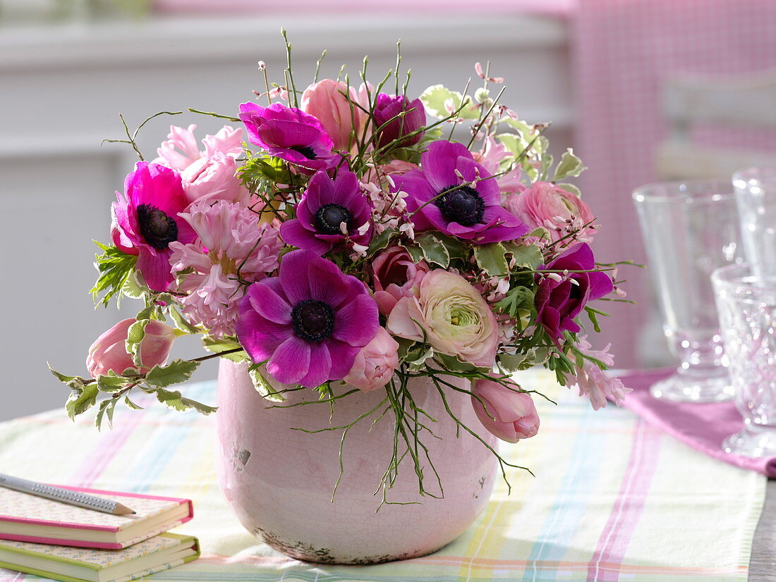 Small bouquet of Anemone coronaria, Ranunculus