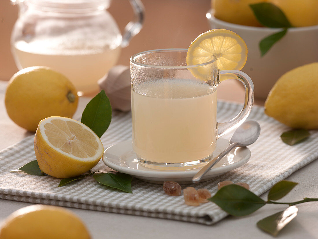 Lemon juice - hot lemon against colds