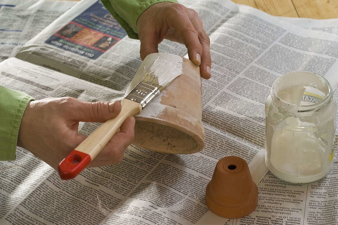 Shelf and pots with napkin technique (1/6)