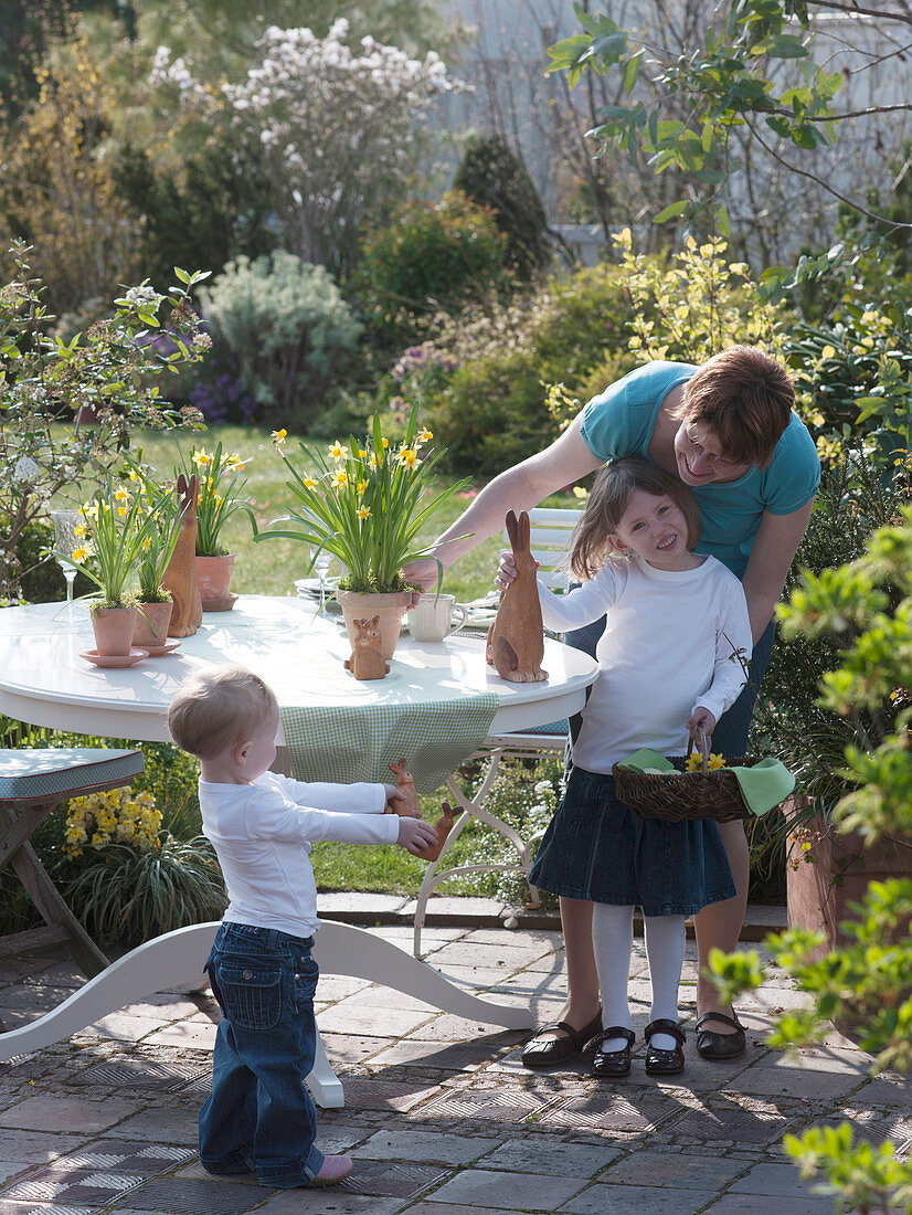 Easter breakfast on the terrace (1/2)