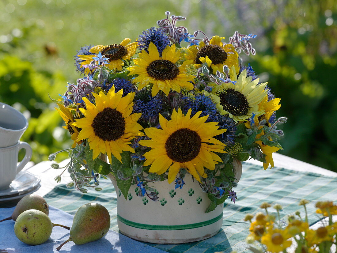 Blue-yellow late summer bouquet