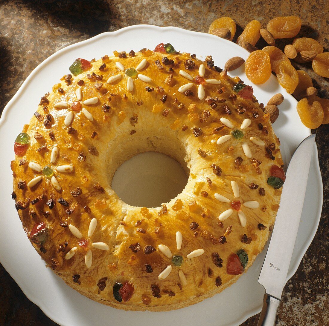 Yeast wreath with candied fruit pieces & dried fruit