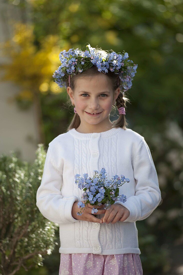 Girl with Myosotis 'Myomark' (Forget-me-not)