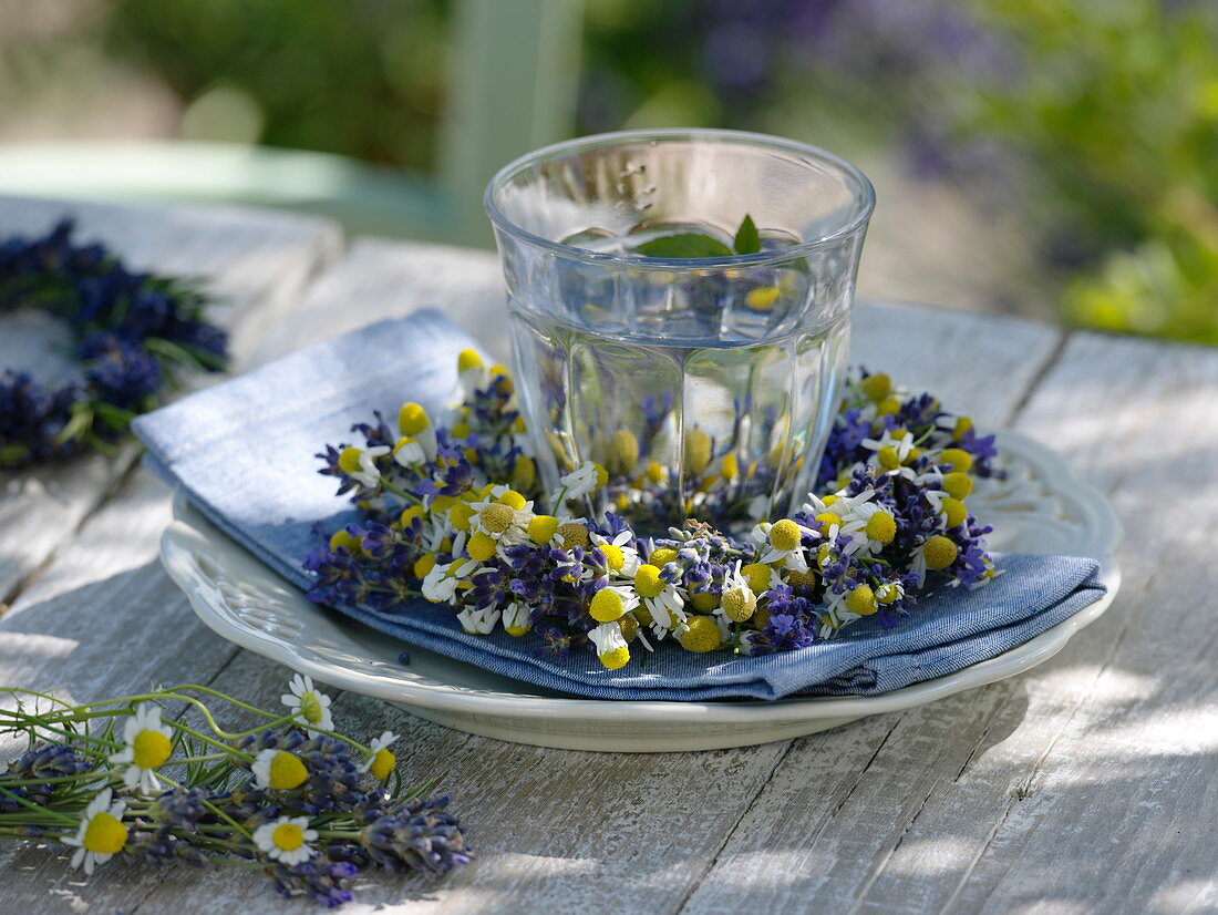 Small wreath of lavender (Lavandula) and camomile (Matricaria chamomilla)