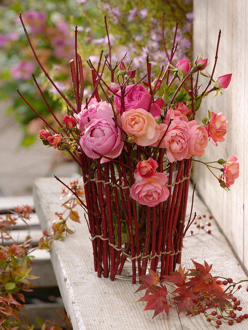 Vase - Decoration from cornus branches (dogwood) (3/3)